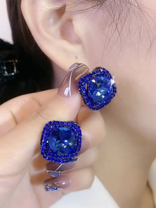 2022年新款潮S925纯银针气质宝蓝水晶耳环高级感法式耳环轻奢耳饰
