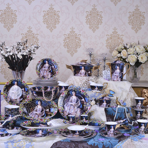 欧式奢华贵妇阅报釉中彩骨瓷餐具套装70头陶瓷餐具盘子碗勺咖啡具
