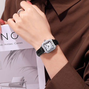 新款小方表方形罗马小表盘高级感简约大气时尚超薄精钢带女士手表