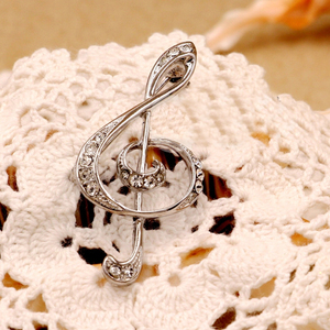 乐器模型别针高音符小提琴小号萨克斯模型演出西服钢琴胸针小饰品