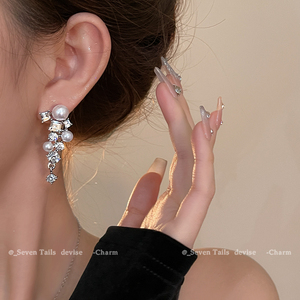 法式复古气质珍珠耳环小葡萄串通勤耳钉轻奢小众耳饰女高级感配饰