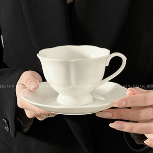 趣皿*典雅花瓣咖啡杯碟复古风纯白陶瓷拿铁杯早餐杯摩卡杯伴手礼