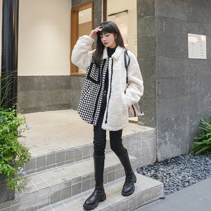 格子拼接羊羔毛外套女短款小个子冬季设计感韩版宽松学生加绒棉服