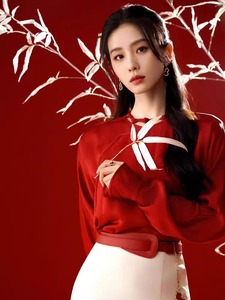 Capacity Kiss刘诗诗同款新中式红色衬衫女今年流行漂亮套装裙春