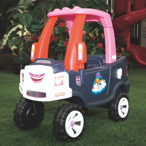 幼儿园公主车小房车金龟车助力滑行学步车淘气堡儿童游戏塑料玩具