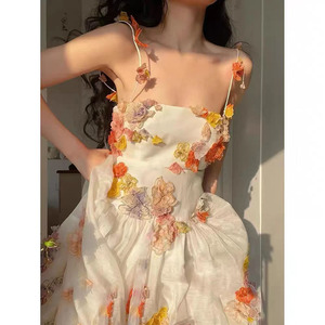 重工立体花朵抹胸仙女连衣裙夏季2022新款时尚设计感收腰小个子裙