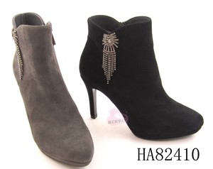 哈森专柜正品新款女鞋单鞋冬靴时尚短靴HA82410