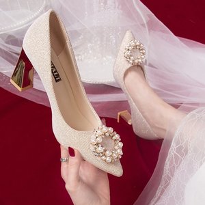 婚鞋伴娘鞋女粗跟百搭秋冬单鞋日常可穿主婚纱新娘鞋水晶中高跟鞋