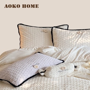 韩国轻奢AOKO冬季加厚兔绒牛奶绒精美花边暖白保暖毛毯床上四件套