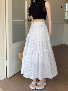 刺绣白色半身裙女夏季2024年新款小个子松紧高腰显瘦遮跨大摆裙子