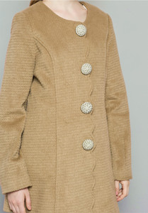 日单小个子秋冬女式珍珠扣修身圆领气质驼色羊毛呢大衣外套中长款