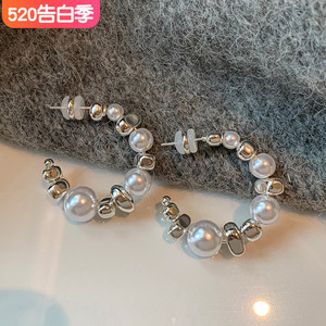碎银子珍珠C形耳环女轻奢小众设计感高级轻奢时尚个性大耳圈耳饰