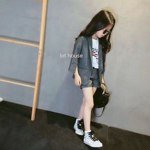 波拉韩国童装代购2019春男女格子西装外套短裤套装女童装时髦套装