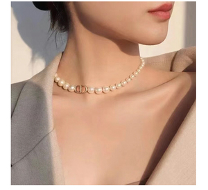 【现货】Dior/迪奥 30 MONTAIGNE 短项链CD字母大小珍珠渐变颈链