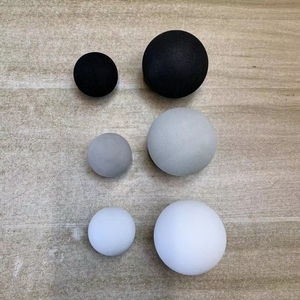 EVA泡沫实心微弹软球摄影道具DIY制作装饰摄影道具黑白色玩具小球