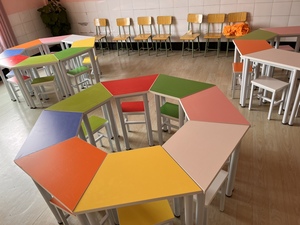 彩色拼接桌椅组合心理咨询室阅览室辅导室团体活动桌培训班美术桌