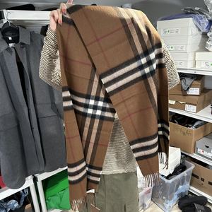 Burberry 纯羊绒 格纹 168x30 长款围巾80371471代购4.20MC