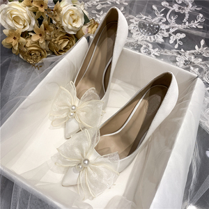婚鞋女2023年新款新娘结婚鞋子白色珍珠蝴蝶结婚纱礼服宴会高跟鞋