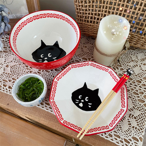 出口日本惊讶猫大红陶瓷面碗和盘釉下彩红色日式拉面碗陶瓷沙拉碗