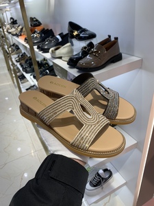 AOLUN澳伦皮鞋实体店女鞋 夏季新品时尚休闲坡跟水钻百搭舒适拖鞋