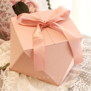 小众精致伴娘伴手礼盒结婚喜糖盒粉色化妆品包装盒高级感礼物盒子