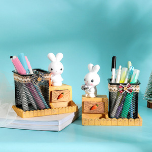 创意田园兔子萝卜笔筒 学生闺蜜树脂摆件学生文具节日生日小礼品