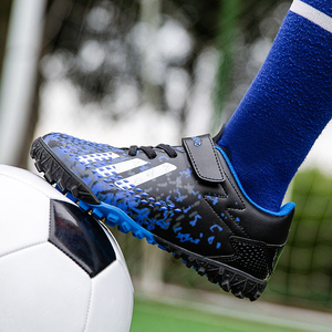 新款黑蓝色粘扣足球鞋男童女童小学生TF碎钉沾沾送足球袜和护腿板