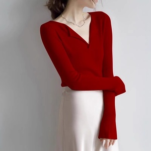 红色v领羊毛针织衫上衣女秋冬季纯欲内搭毛衣修身短款翻领打底衫