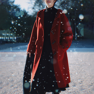 新年牛角扣大衣女中长款2023冬季连帽圣诞战衣红色妮子毛呢外套