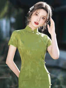 绿色改良旗袍提花新中式老上海国风复古年轻少女夏季日常素雅高端
