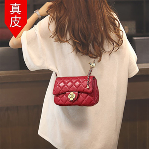 香港代购夏天小包包女式2024新款红色斜挎包设计感小众链条小方包
