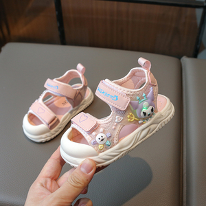 女宝宝带亮灯夏季女童凉鞋2024新款儿童鞋小童防踢包头运动沙滩鞋
