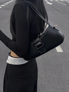 小众设计包包女士新款斜挎女包轻奢品牌2024黑色高级感法式腋下包