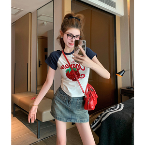 插肩短袖草莓t恤女夏装2024新款设计感小众辣妹短款小个子上衣潮