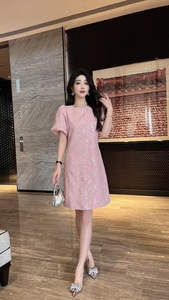 深圳南油高品质女装2024夏季新款重工亮片珠珠领泡泡袖显瘦连衣裙