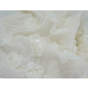 纯色镂空仿马海毛线布料米白色立体花朵连衣裙旗袍设计师服装面料