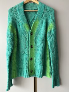 秋冬王源同款小众设计感中长款绿色毛衣针织开衫外套女