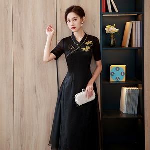 新中式新款夏季旗袍印象高级感年轻款妈妈改良女连衣裙中长款短袖