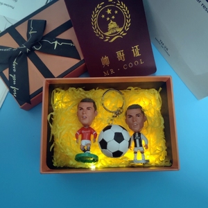 送喜欢足球的生日礼物男生球迷梅西C罗内马尔手办纪念人偶模型 男