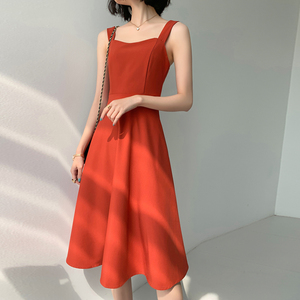 2024夏装新款红色吊带连衣裙女法式优雅气质修身显瘦性感背带裙子