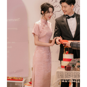 新中式粉色旗袍敬酒服新娘2024新款订婚礼服裙回门连衣裙长款夏季
