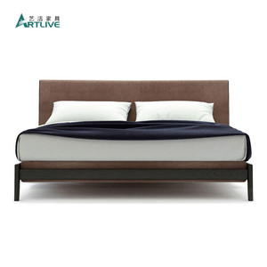 北欧床双人布艺床1.5米实木床1.8米欧式床现代简约创意设计师床