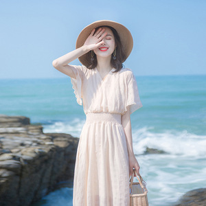 气质沙滩裙超仙海边度假2024年新款甜美小个子法式显瘦连衣裙女夏
