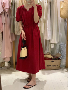 现韩代2024夏舒适棉质宽版极简高级风正红色连衣裙