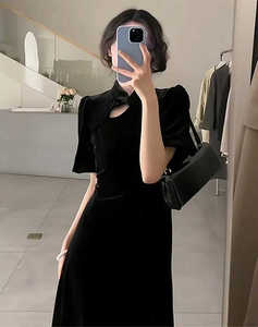 新中式黑色改良版旗袍连衣裙女装2024春夏季新款金丝绒修身长裙子