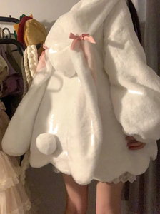 大码女装2024新款冬季加厚可爱日系兔耳朵毛茸洛丽塔大衣棉服外套