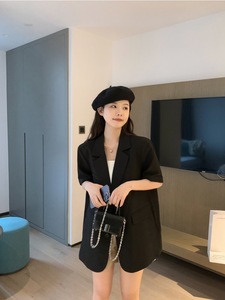 韩版洋气时尚显瘦百搭黑色西服休闲职业高级感宽松短袖西装外套女