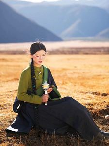 爆款藏族服装大学生民族舞蹈女天麻藏袍西藏云南旅拍民族风服饰旅