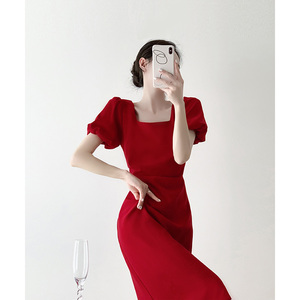 时尚高级显身材褶皱连衣裙夏季新款法式红色敬酒礼服漂亮气质裙子