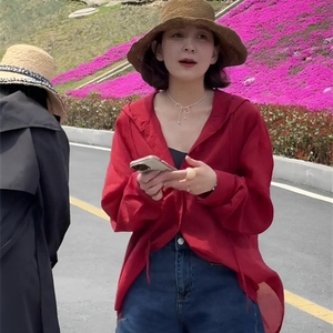 红色灯笼袖连帽衬衫女夏季薄款设计感小众衬衣外套披肩外搭防晒衣